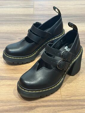 Dr. Martens Eviee Sendal Leather Heeled Shoes in Black Size 7